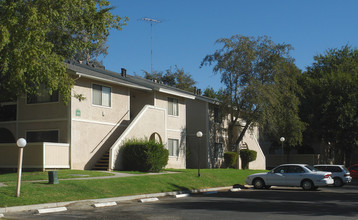 Mountain View in Beaumont, CA - Building Photo - Building Photo