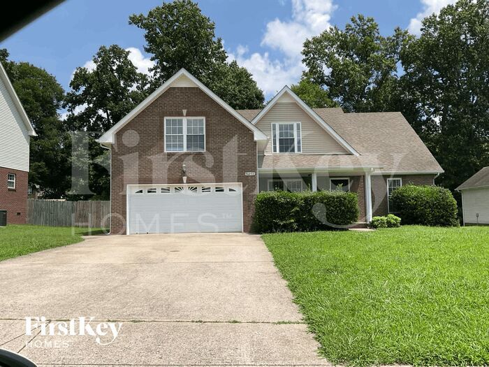 3271 Twelve Oaks Blvd in Clarksville, TN - Building Photo