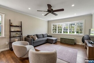 542 Nagle St in Ridgewood, NJ - Building Photo - Building Photo