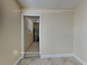 11674 Oleander Dr in Royal Palm Beach, FL - Building Photo - Building Photo