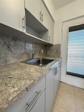 5165 W Flagler St in Coral Gables, FL - Building Photo - Building Photo