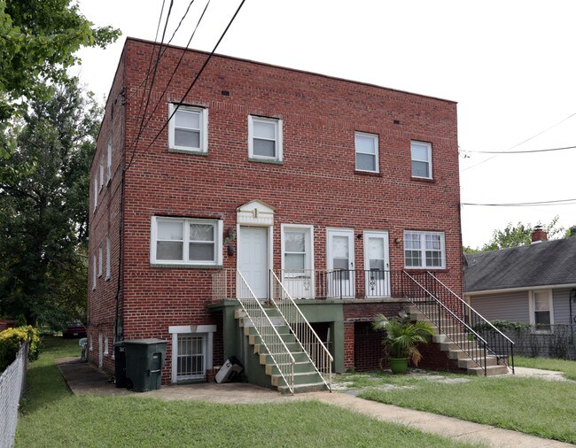 315-317 59th St NE in Washington, DC - Building Photo - Building Photo