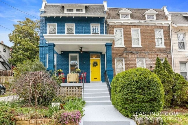 4119 3rd St NW in Washington, DC - Foto de edificio - Building Photo