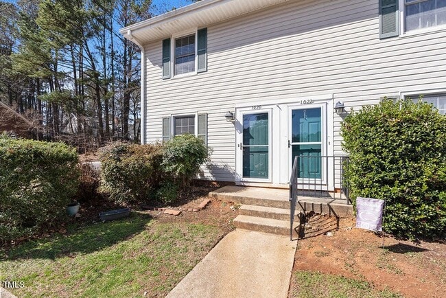 1020 Nottingham Ct in Cary, NC - Building Photo - Building Photo