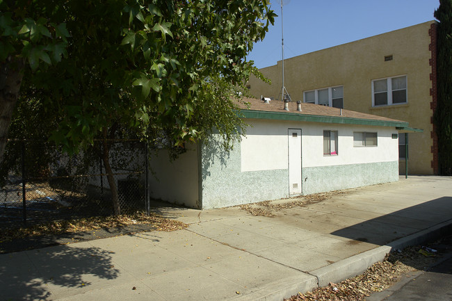 2018 19th St in Bakersfield, CA - Foto de edificio - Building Photo