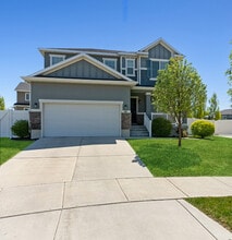 42 N Trident Maple Dr in Vineyard, UT - Building Photo - Building Photo