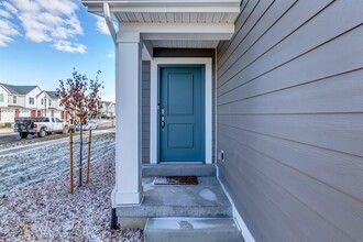 408 Sea Chaser Ln in Saratoga Springs, UT - Building Photo - Building Photo