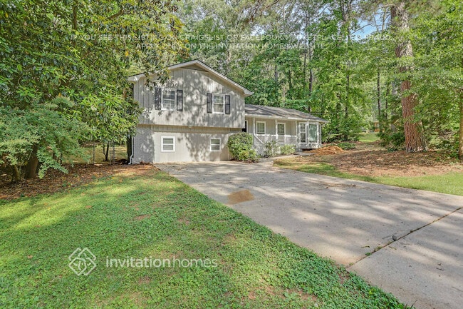 property at 643 Jason Ct