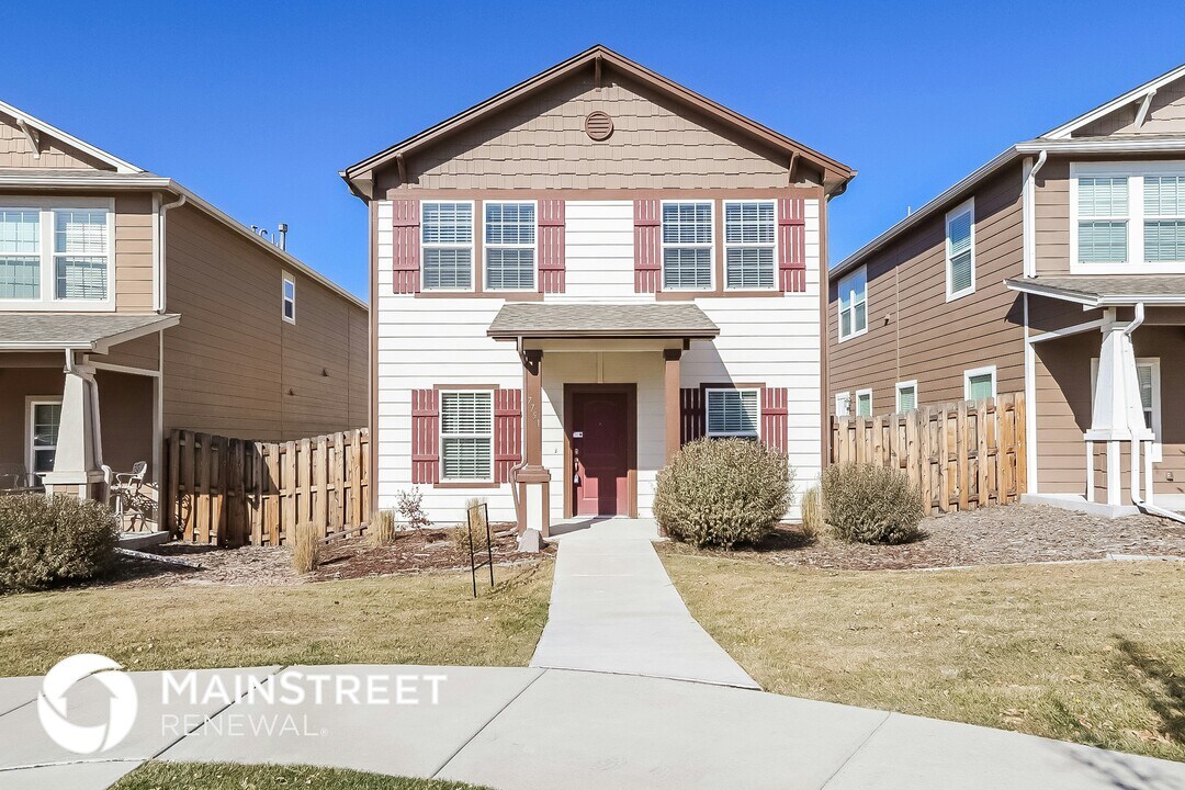 7751 Crestone Peak Trail in Colorado Springs, CO - Foto de edificio