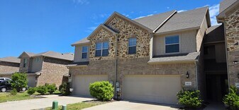6820 Topaz Dr in Greenville, TX - Building Photo
