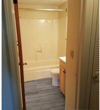 500 S Depeyster St in Kent, OH - Building Photo - Building Photo