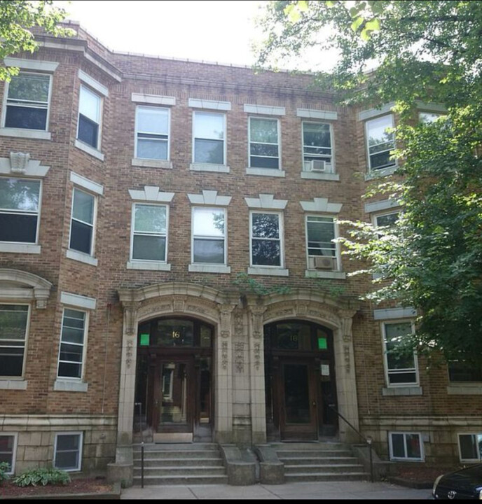 21 Euston St, Unit #2 in Brookline, MA - Foto de edificio