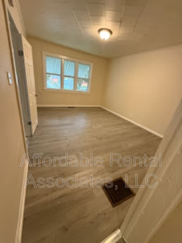 property at 616 W Rogers St