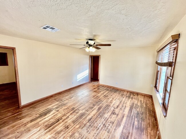 428 W 8th St in Ada, OK - Building Photo - Building Photo