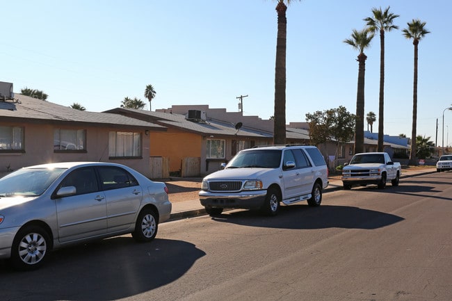 Cameo Village in Phoenix, AZ - Foto de edificio - Building Photo
