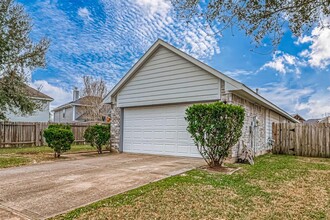 4010 Bealey Ln in Houston, TX - Building Photo - Building Photo