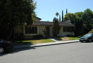 857 Gallatin Dr in Santa Clara, CA - Building Photo - Building Photo