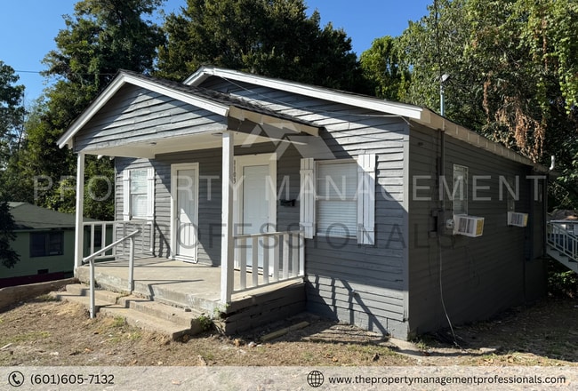 1103 Fayette St in Vicksburg, MS - Building Photo - Building Photo