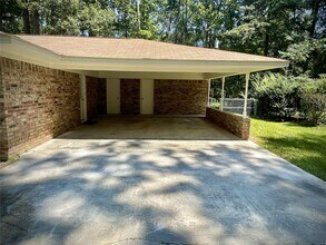 1102 Ada St in Woodville, TX - Building Photo - Building Photo