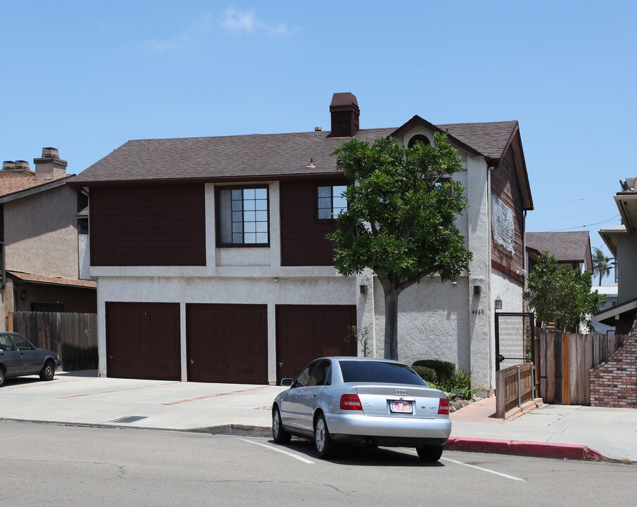 4665 Oregon St in San Diego, CA - Building Photo