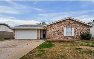 423 Southlake Dr in Forney, TX - Building Photo