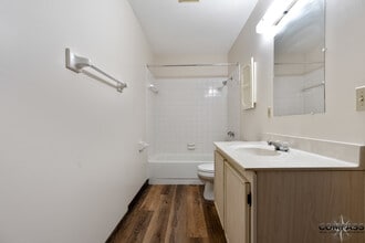 Westwinds in Eau Claire, WI - Building Photo - Building Photo