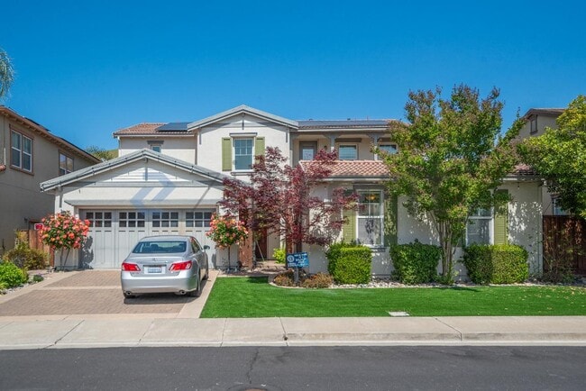 property at 130 Avalon Ct