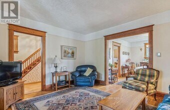 5 Denison Ave in Brampton, ON - Building Photo - Building Photo