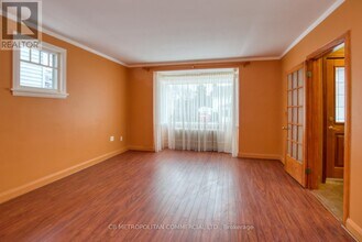 23 Mill St N in Brampton, ON - Building Photo - Building Photo