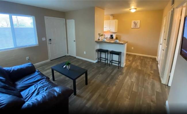 property at 4302 E Bellevue St