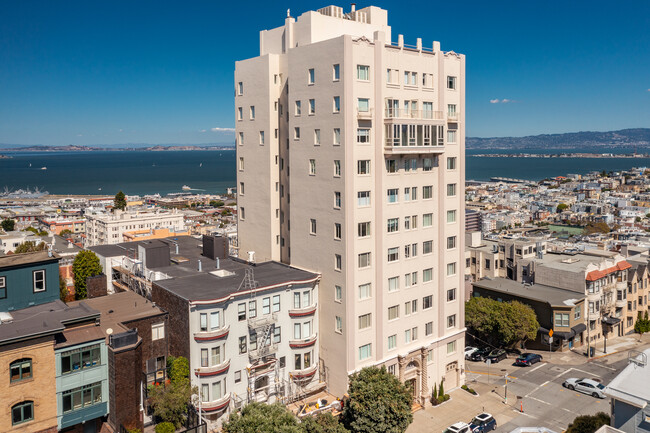 La Mirada Apartments in San Francisco, CA - Building Photo - Building Photo