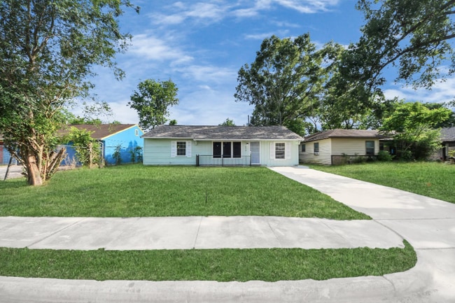 property at 4918 Perry St