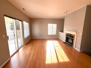 440 S 51st Ct in Renton, WA - Foto de edificio - Building Photo