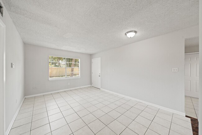 3203 Ripplebrook Dr in Houston, TX - Building Photo - Building Photo