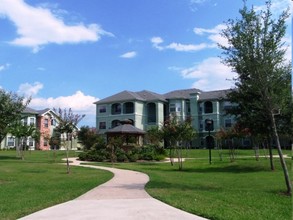 Reserve at Tranquility Lake in Pearland, TX - Foto de edificio - Building Photo