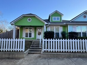 2300 Airline Dr in Tyler, TX - Building Photo - Building Photo