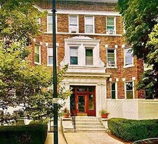 1673 Commonwealth Ave, Unit 11 in Boston, MA - Building Photo