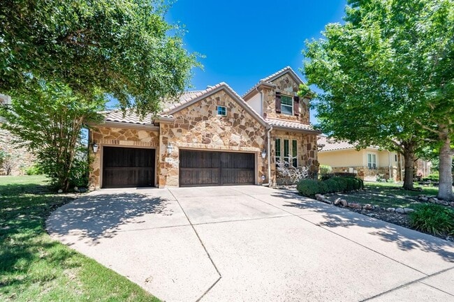 property at 324 Horseback Hollow