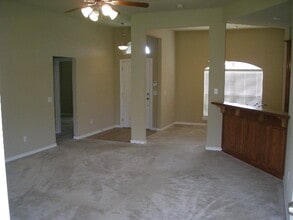 833 SW 40th St in Moore, OK - Foto de edificio - Building Photo