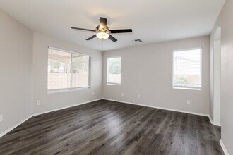8234 W Pima St in Phoenix, AZ - Building Photo - Building Photo