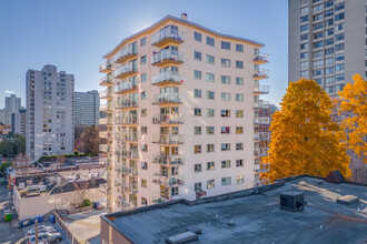 Parklane Towers in Vancouver, BC - Building Photo - Building Photo