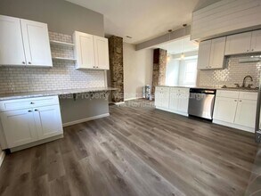 2140 Lowrie St in Pittsburgh, PA - Building Photo - Building Photo