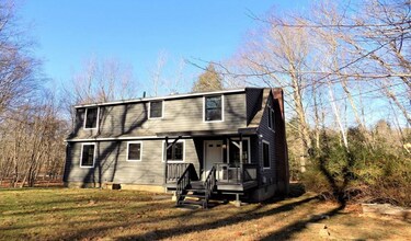 36 Boston Tpke in Willington, CT - Building Photo - Building Photo