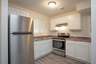 Mountain Ridge Apartments in Tucson, AZ - Building Photo