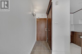 914 Yonge St in Toronto, ON - Building Photo - Building Photo