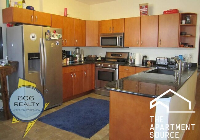 220 W Scott St, Unit G in Chicago, IL - Foto de edificio - Building Photo