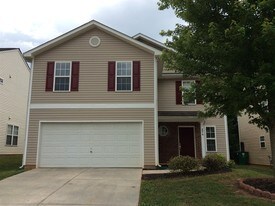 5216 Grays Ridge Dr in Charlotte, NC - Building Photo