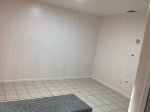 2736 SE 15th Rd in Homestead, FL - Building Photo - Building Photo