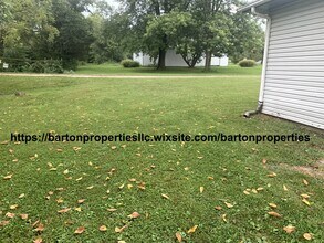 12 Gage Rd, Unit 14 Gage in Eldon, MO - Foto de edificio - Building Photo