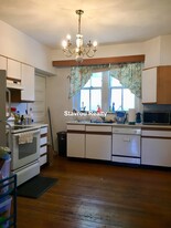 1677 Beacon St, Unit 2 Apartamentos